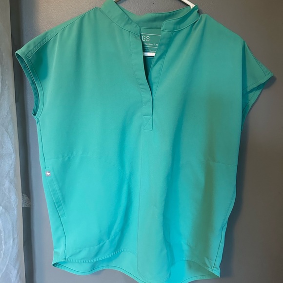 Figs Other - Figs Scrub Top🐳-LE✨💗